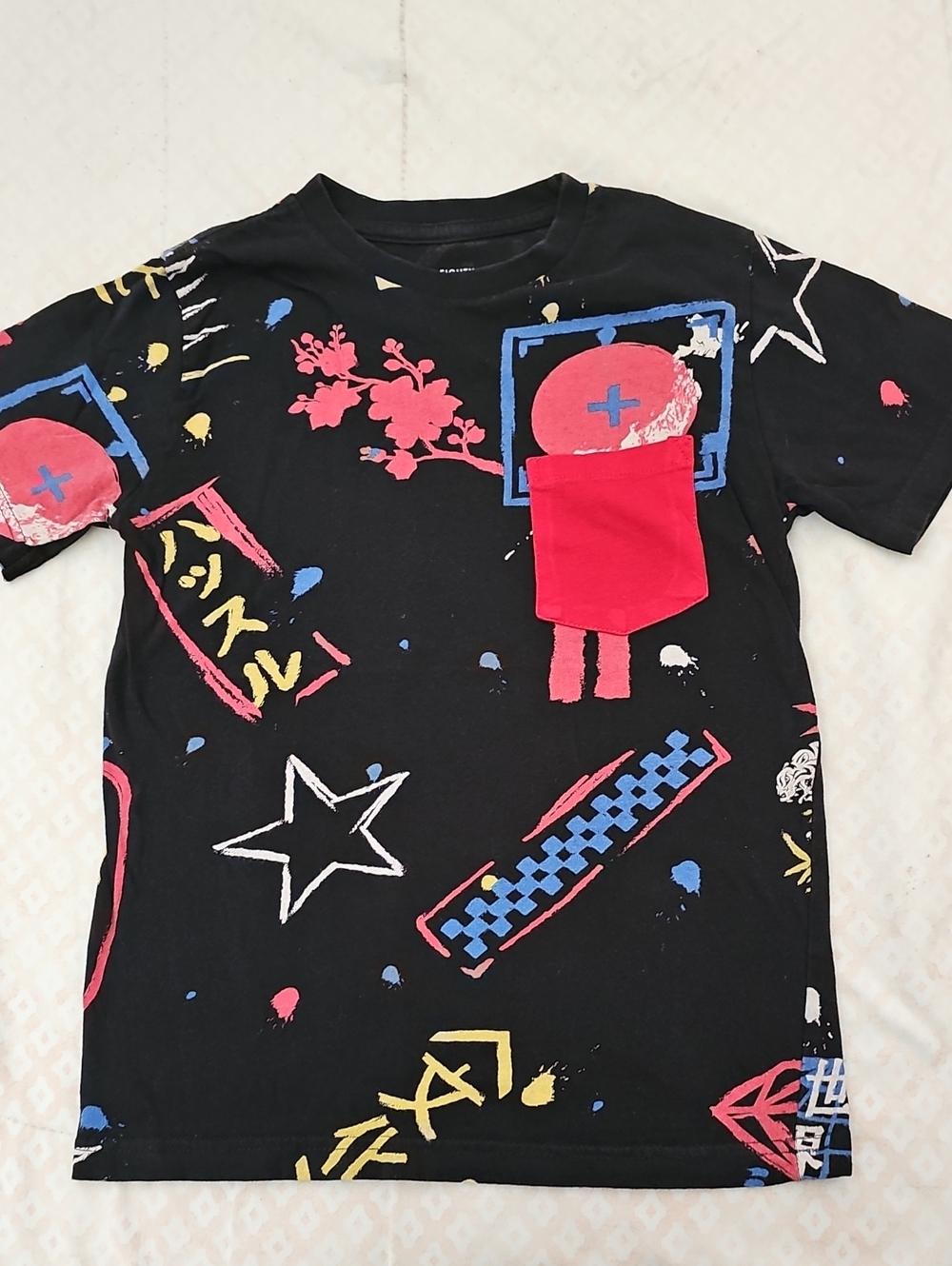 Bundle Of 11 Graphic Tees - Picture 11 of 12
